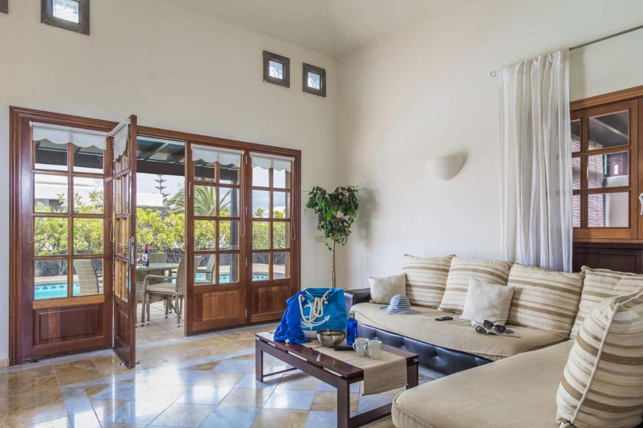 Villa Victoria Luz By Villa Plus Playa Blanca  Bagian luar foto
